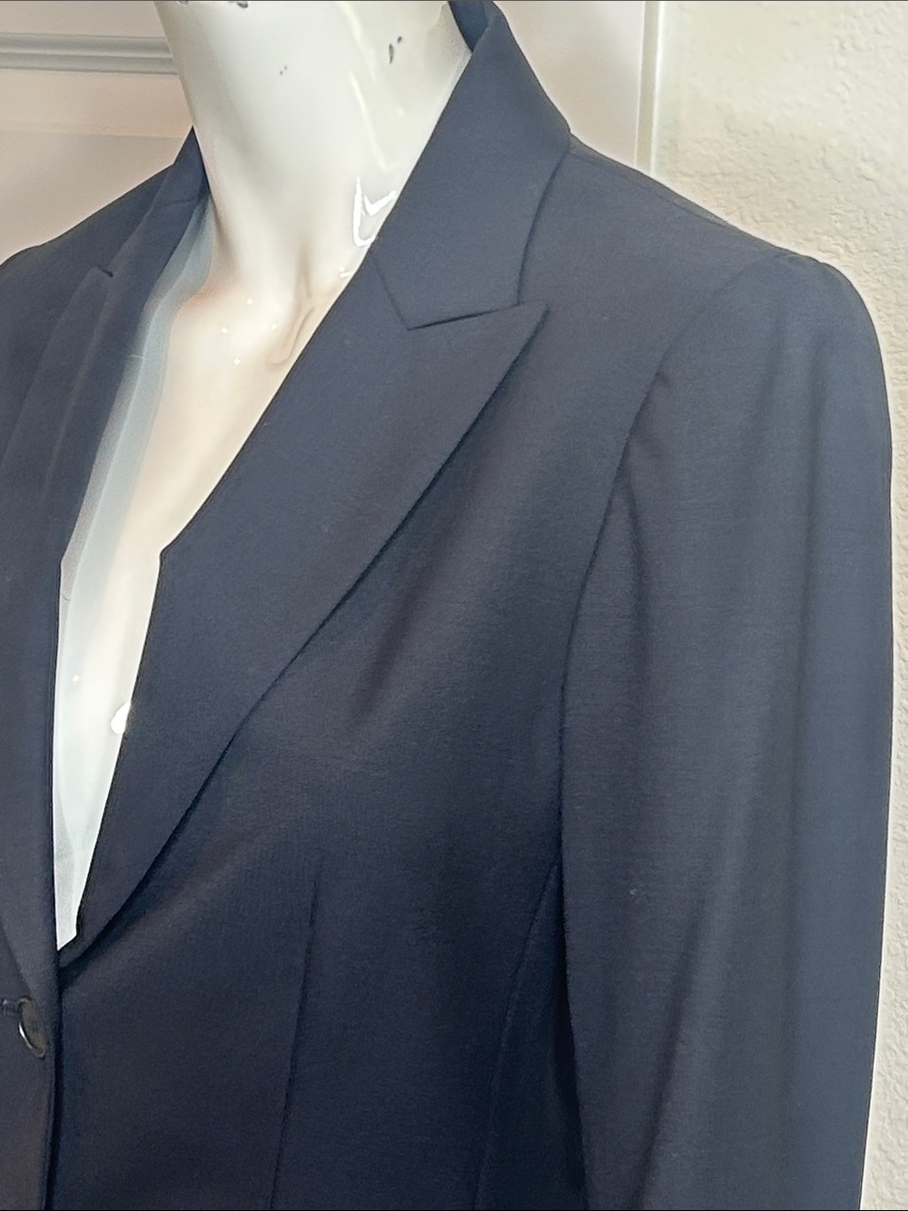Theory Navy Blue Two-Button Tailored Blazer - Picture 3 of 11